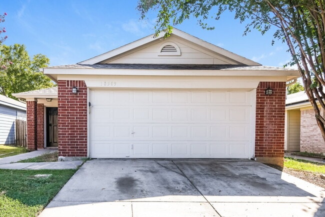 Building Photo - 10509 Shadywood Dr