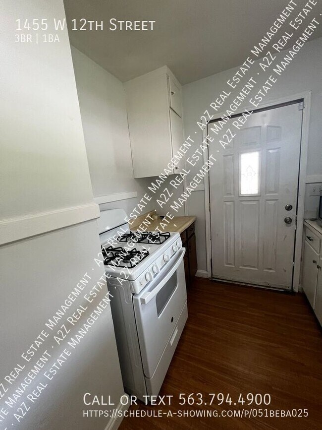 Foto del edificio - 3 bedroom, 1 bath  move in ready with garage!