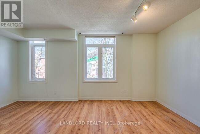 Photo du bâtiment - 3 Sudbury St