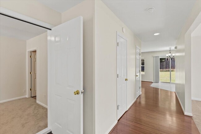 Building Photo - 5621 Advantis Dr