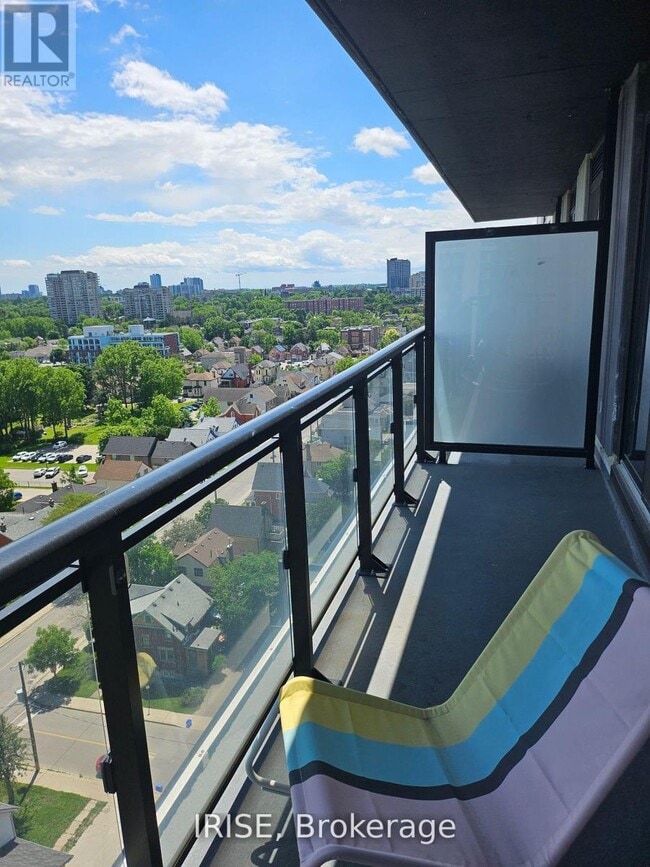 Photo du bâtiment - 128 King St N