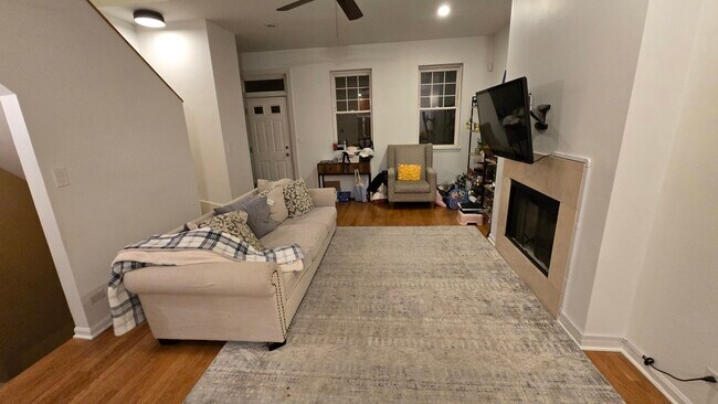 Foto del edificio - 1733 W Crystal St