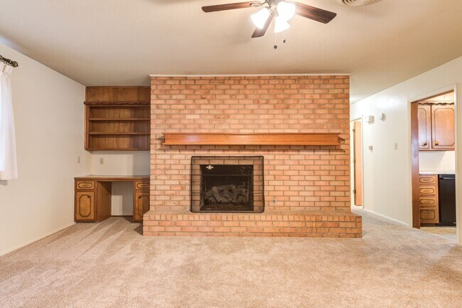 Foto del edificio - Wonderful 2 Bedroom 1.5 Bathroom Duplex!!!