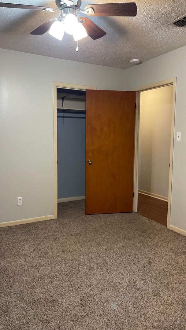 Foto del edificio - 532 Mockingbird Ln