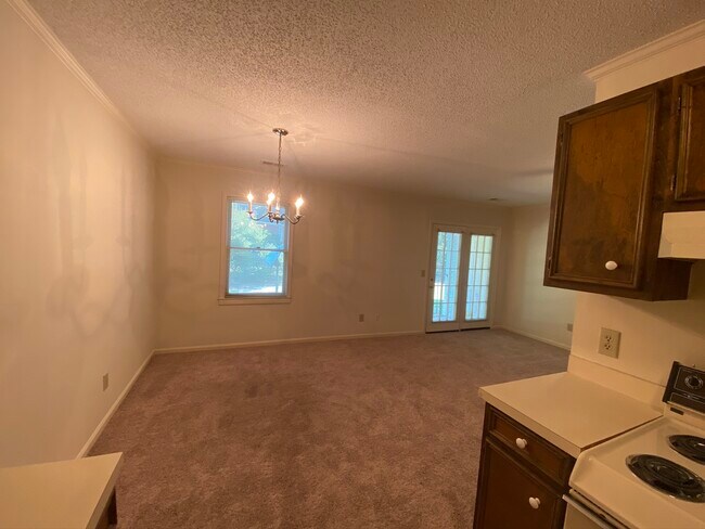 Building Photo - 403 Wormwood Ln