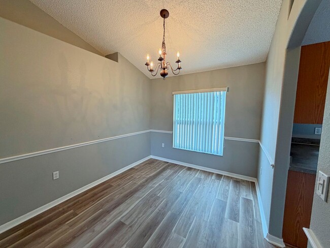 Building Photo - Great 3 Bedroom , 2 Bathroom Single Family Home Featuring LVP Flooring Throughout