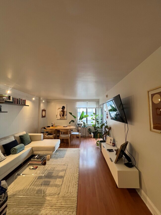 Foto del edificio - 1420 N St NW