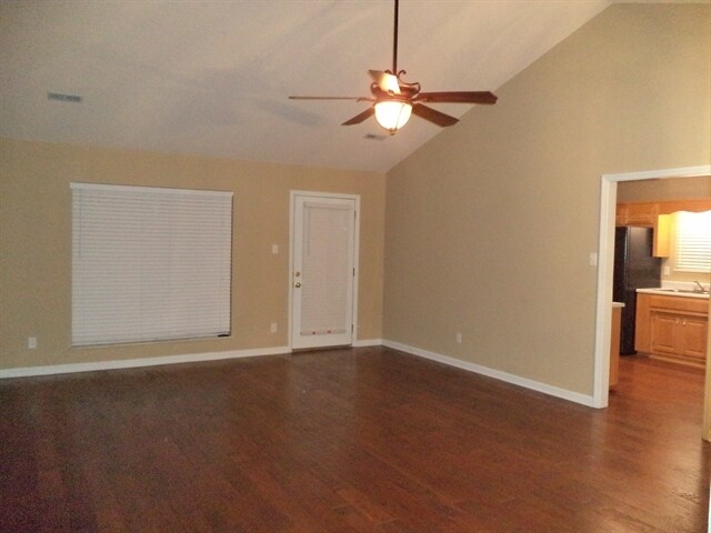 Foto del edificio - 2306 Sir Edward Ln