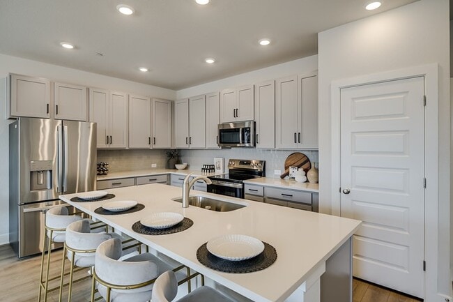 Foto del edificio - 517 Emory Crossing Blvd