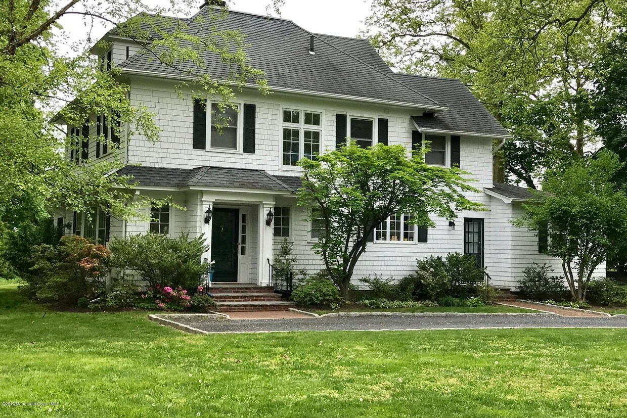 424 Navesink River Rd, Red Bank, NJ 07701 House Rental in Red Bank