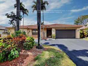 Building Photo - 6251 Sedgewyck Cir W
