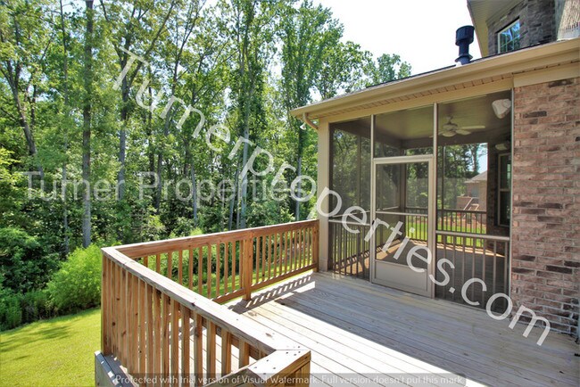 Building Photo - Gorgeous 5 Bedroom Home w/Bonus