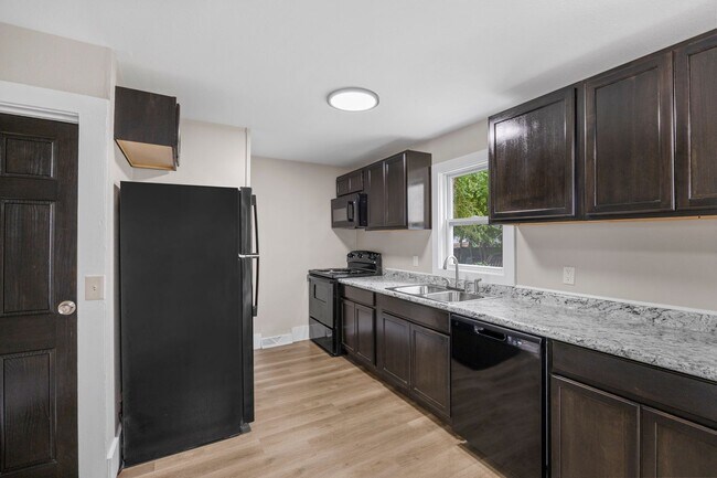 Foto del edificio - ? Move-In Ready Home with Modern Updates