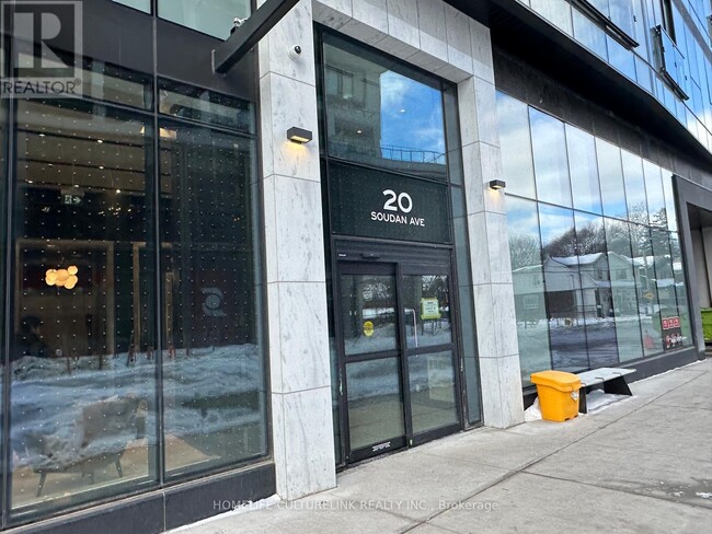 Building Photo - 20 Soudan Ave