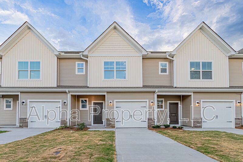 Foto principal - 27 Apricot Ln