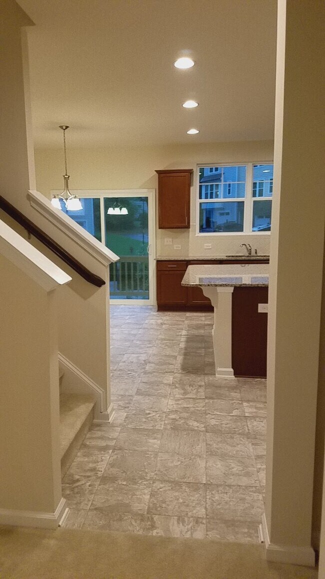 Building Photo - 1437 Salem Creek Dr