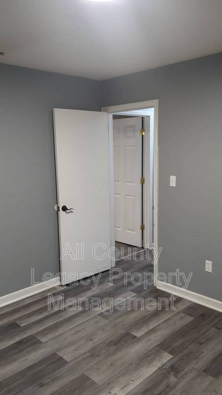 Foto del edificio - 243 Windy Hill Way