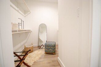 Building Photo - 3824 Fulton St