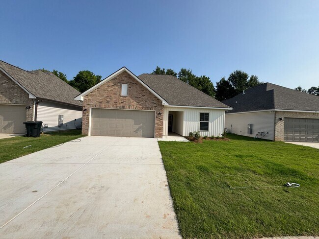 Building Photo - Brand New Construction... Just minutes to ...