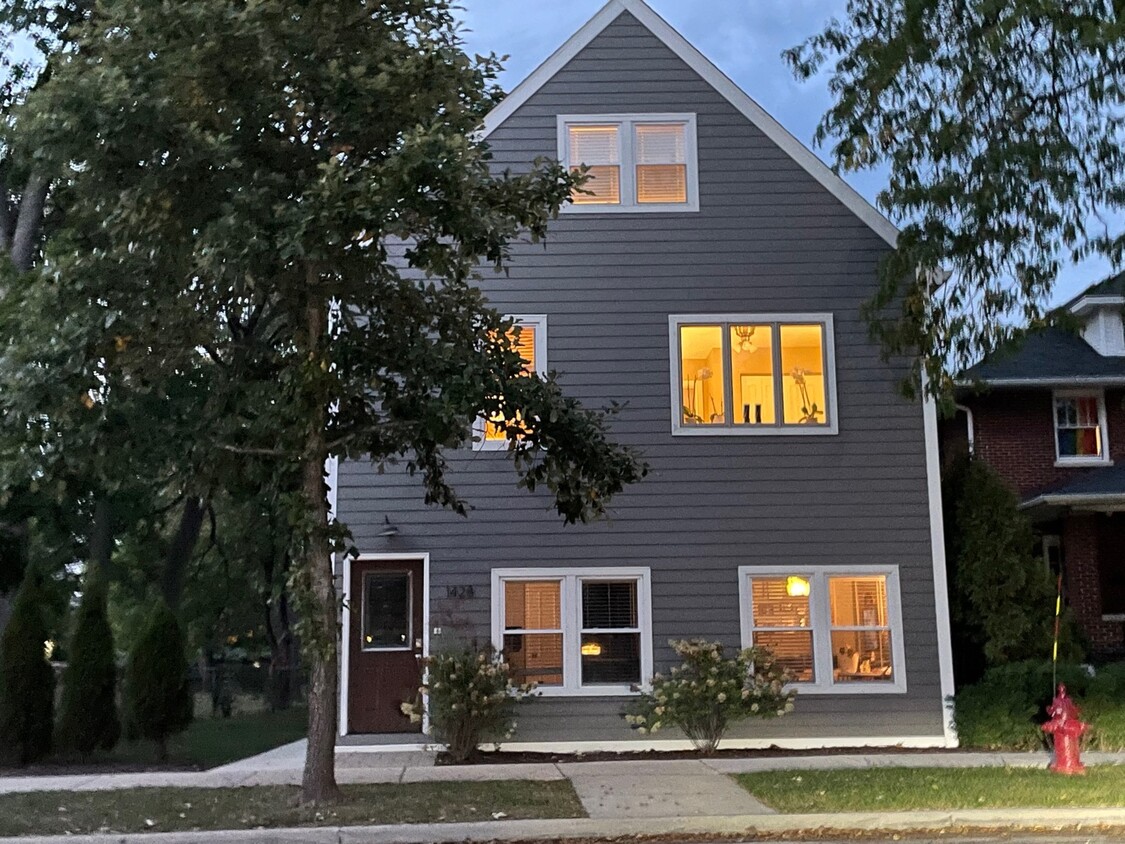 Foto principal - 1428 Wilmette Ave