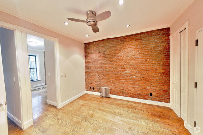 Building Photo - 9 W 103rd St