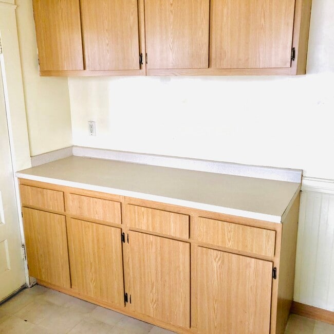 Building Photo - 1804 L St