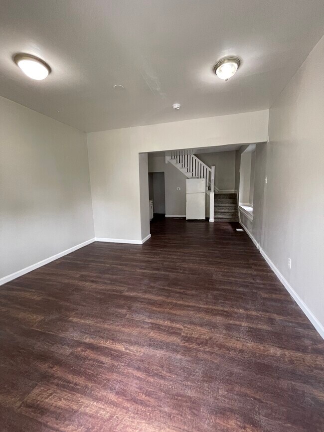 Foto del edificio - 1129 N Rural St