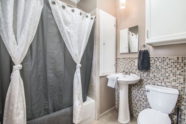 Foto del edificio - Adorable Millard Home