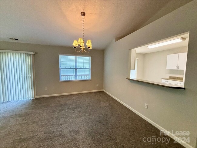 Building Photo - 159 Clear Creekside Dr