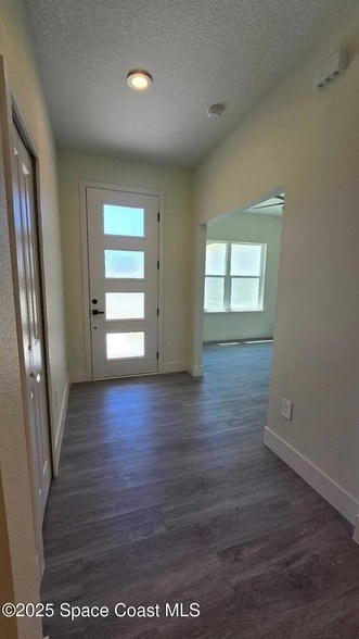 Building Photo - 557 Macon St