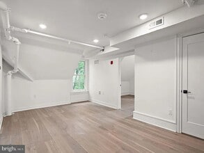 Building Photo - 1308 Delaware Ave