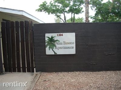Building Photo - Palm Breeze Apartments