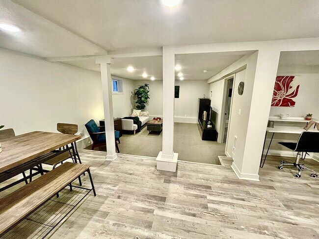 Open concept - 5306 NE 15th Ave