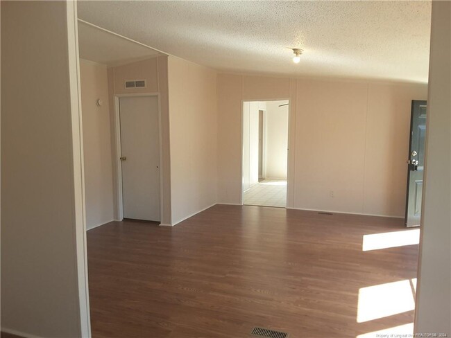 Building Photo - 159 Pine Haven Dr