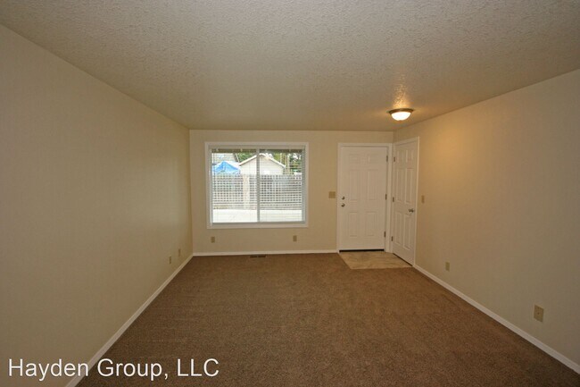 Building Photo - 2 br, 1 bath House - 133 SE 12th Ave