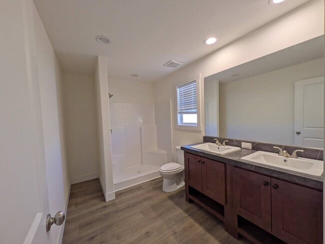 Foto del edificio - 6656 Pentz Rd