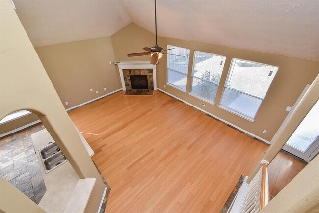 Building Photo - 2811 Little Spring Cir