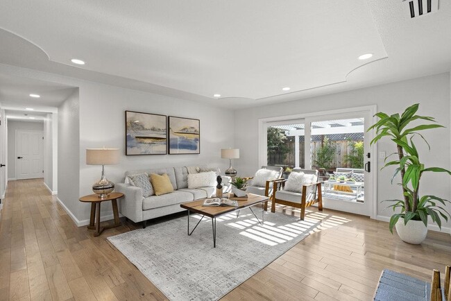 Foto del edificio - 5727 Waltrip Ln