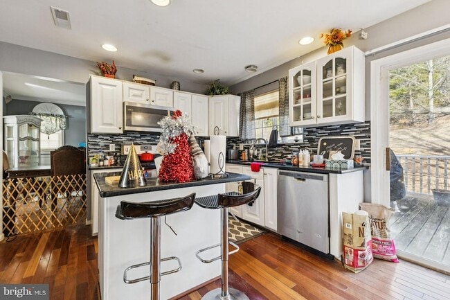 Building Photo - 2958 Myrtlewood Dr