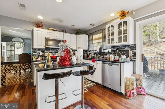 Foto del edificio - 2958 Myrtlewood Dr