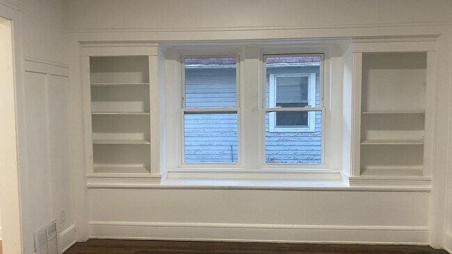 Building Photo - 4236 E 131st St