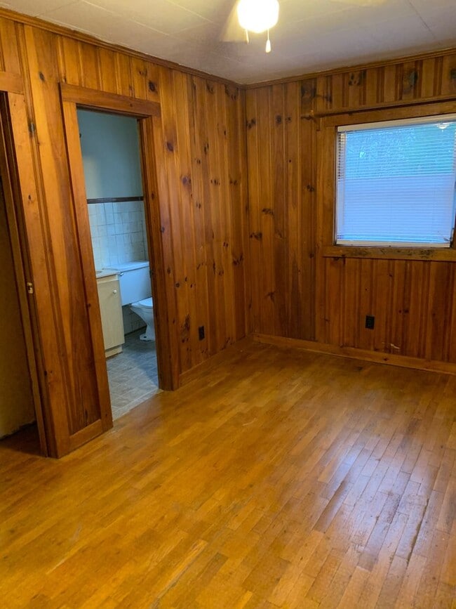 Building Photo - Sunrise Ranch