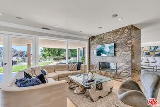 Building Photo - 2177 Summitridge Dr
