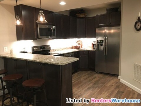 Building Photo - 1409 Dade Ln