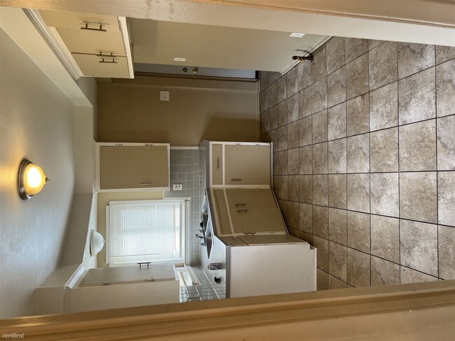 Building Photo - 3 br, 1.5 bath House - 29921 Brooklane St