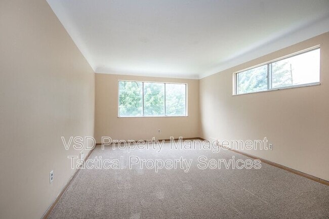 Foto del edificio - 19758 Maple Heights Blvd
