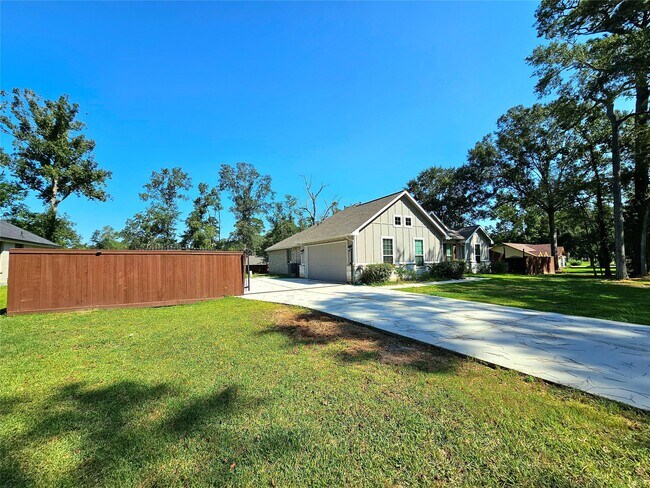 Building Photo - 2115 Roman Forest Blvd