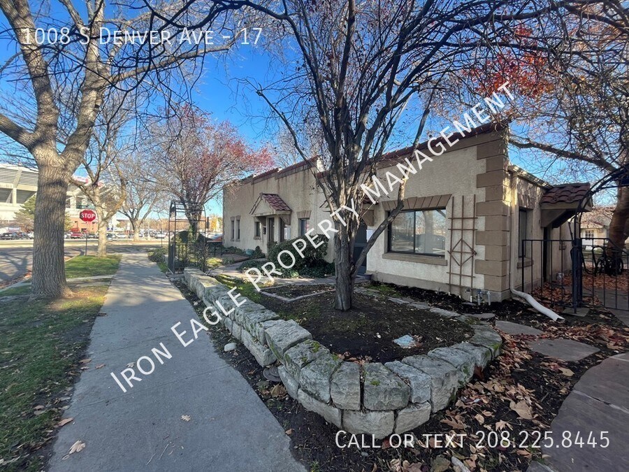 Primary Photo - 1008 S Denver Ave