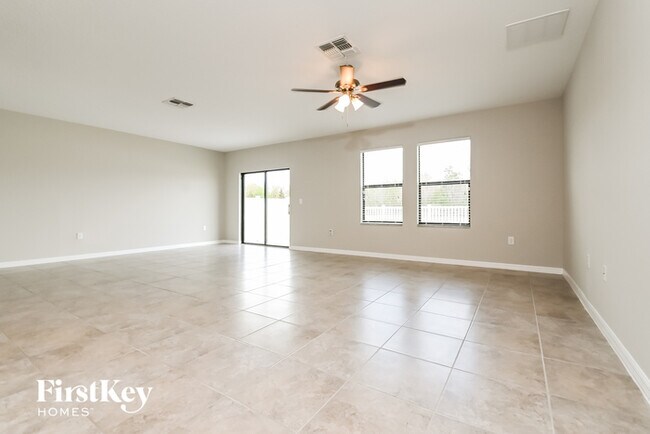 Foto del edificio - 14827 Crescent Rock Drive