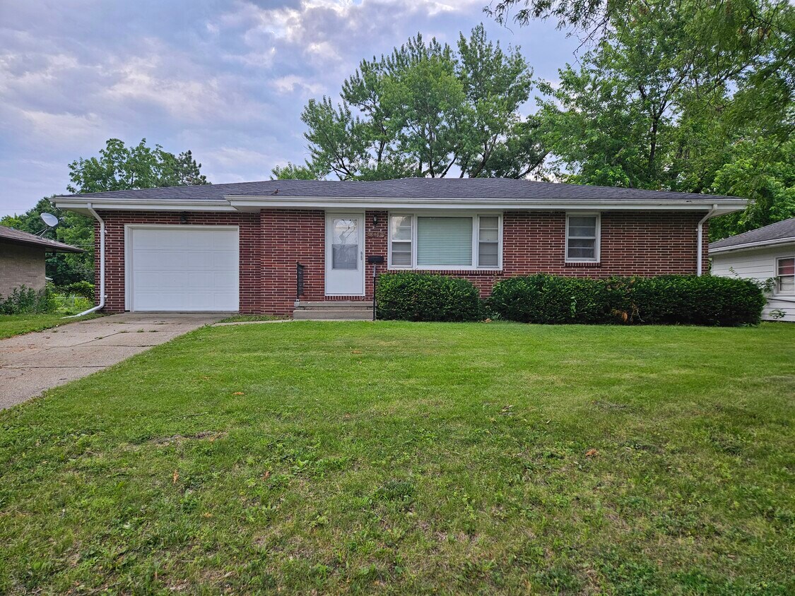413 SW Westlawn Dr, Ankeny, IA 50023 House Rental in Ankeny, IA
